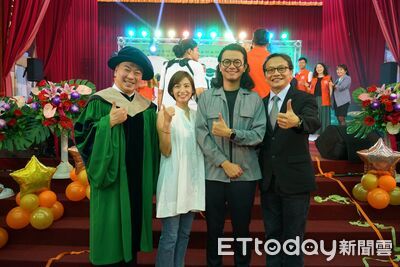 崑山科大2200畢業生揚帆啟航 總統賀詞、星光獻唱見證青春謝幕