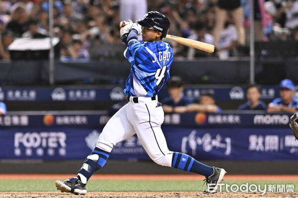 ▲▼中職高捷。（圖／記者李毓康攝）