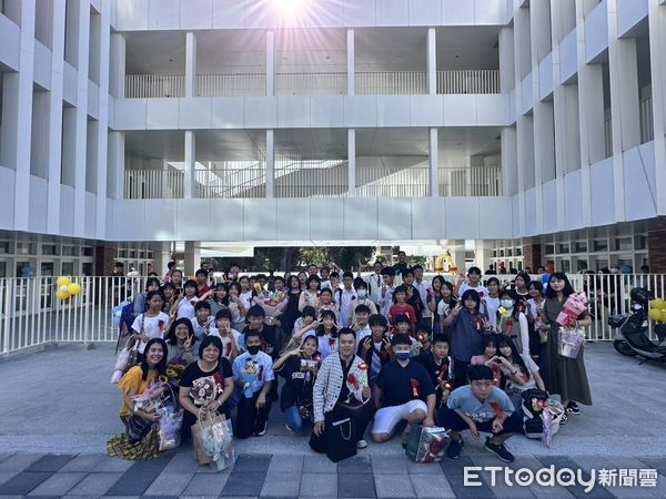 ▲台南中西區百年學府成功國小14日舉行113學年度畢業典禮，首度回到全新完工的「成功館」內舉辦。（圖／記者林東良翻攝，下同）