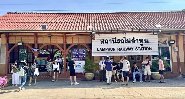 ▲▼泰國清邁美食「The Terracotta Garden at Lamphun」南奔百年古剎咖啡店，古蹟露天戶外座位超有fu。（圖／部落客小虎提供）