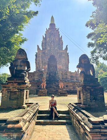 ▲▼泰國清邁美食「The Terracotta Garden at Lamphun」南奔百年古剎咖啡店，古蹟露天戶外座位超有fu。（圖／部落客小虎提供）