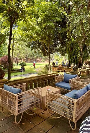 ▲▼泰國清邁美食「The Terracotta Garden at Lamphun」南奔百年古剎咖啡店，古蹟露天戶外座位超有fu。（圖／部落客小虎提供）