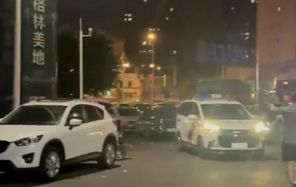 ▲▼按喇叭被罵　陸男怒開車輾路人1死4傷。（圖／翻攝微博）