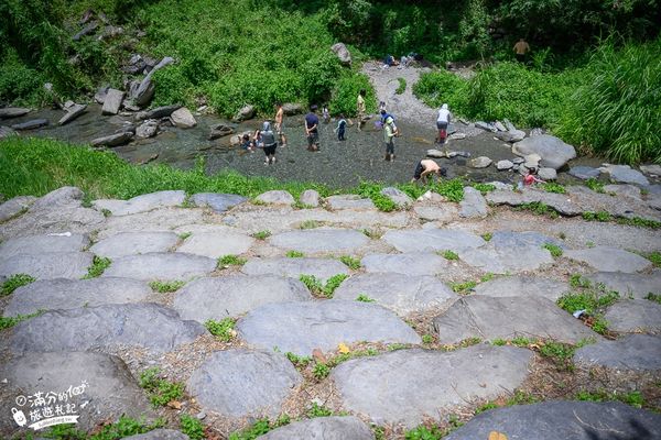 ▲▼「台東延平蝴蝶谷秘境」免門票天然戲水池，賞蝴蝶泡腳，享受魚吃腳皮好放鬆！（圖／部落客滿分提供）