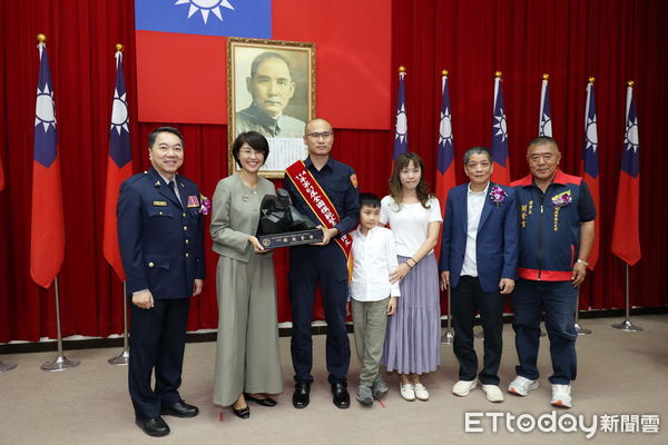▲警察節到，南投縣政府表揚19位模範警察及績優同仁。（圖／南投縣政府提供，下同）