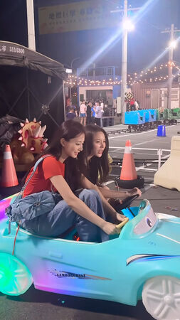 ▲▼ 惹淚告白！周子瑜、Elkie。（圖／翻攝自Elkie IG）