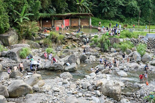 ▲▼新竹「北埔冷泉」2025北埔泡腳踩水玩冷泉，水簾大瀑布，新竹天然冷凍庫，夏季消暑勝地！（圖／部落客滿分提供）