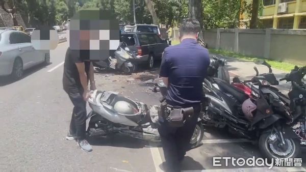 ▲▼ 台北士林至善路二段今日發生一起車禍，除衝撞12車外，還差點撞上一自行車騎士 。（圖／記者張君豪翻攝）