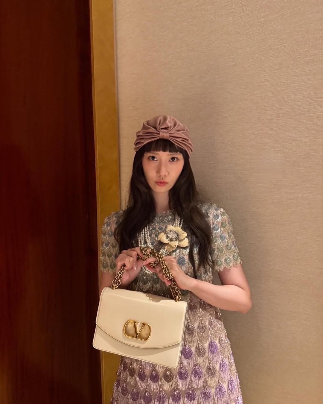 ▲VALENTINO 范倫鐵諾呈獻 VAIN 系列包款廣告大片 。（圖／品牌提供）