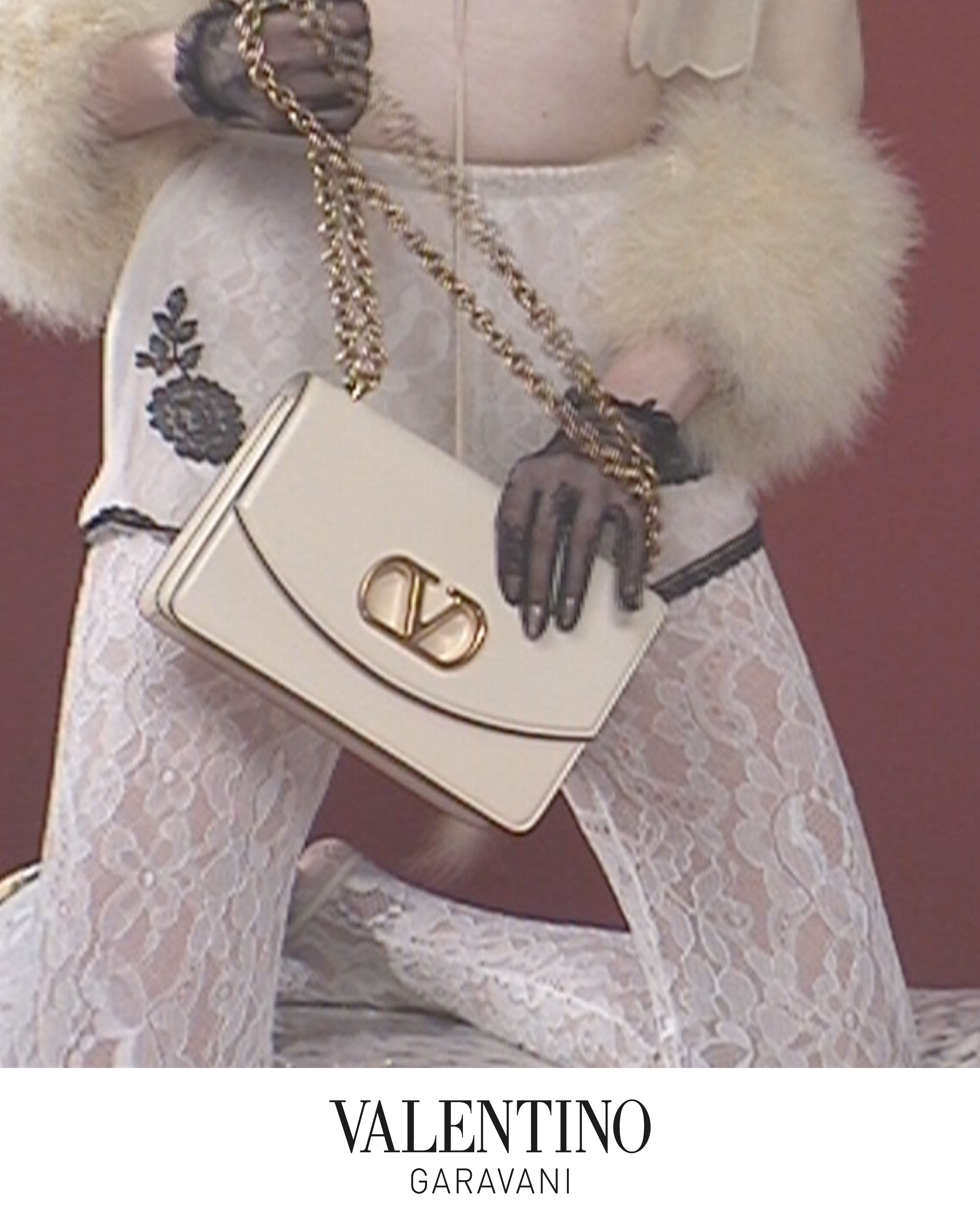▲VALENTINO 范倫鐵諾呈獻 VAIN 系列包款廣告大片 。（圖／品牌提供）