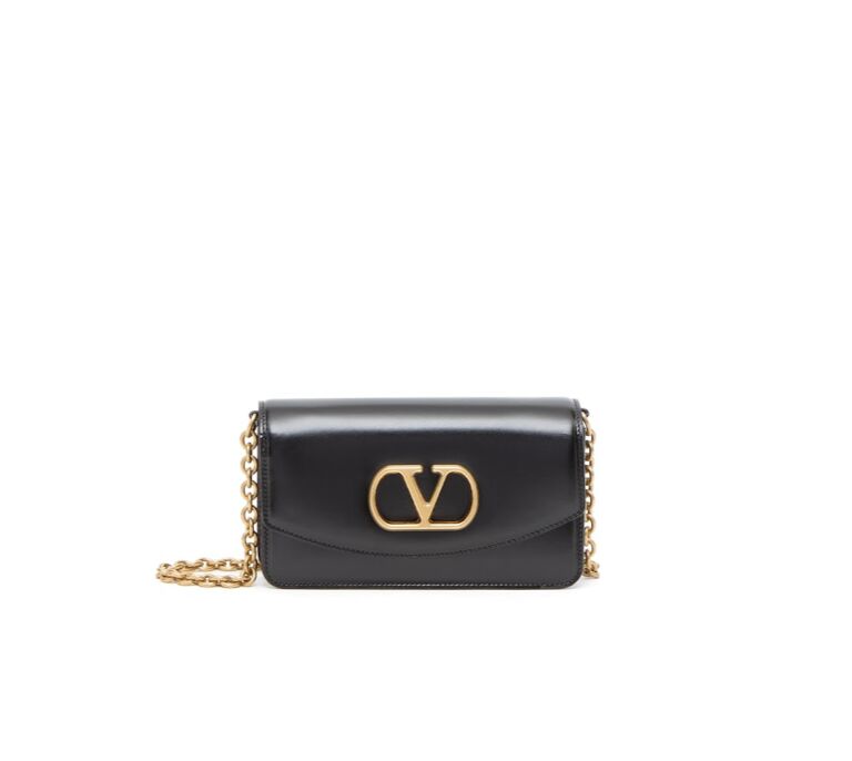 ▲VALENTINO 范倫鐵諾呈獻 VAIN 系列包款廣告大片 。（圖／品牌提供）