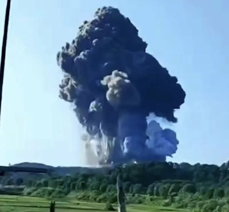 ▲河南常德一間鞭炮工廠爆炸。（圖／翻攝微博）