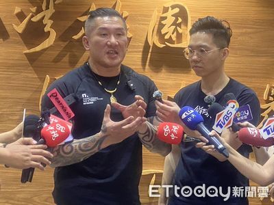 館長下機遭嗆「丟東西」火大開罵!宣布下一步:阻止該死大罷免