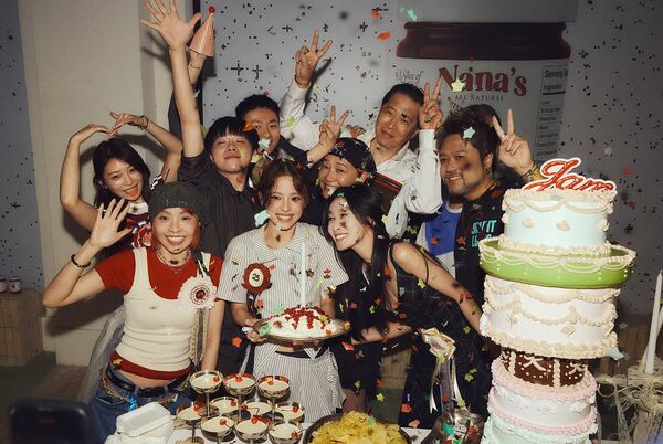 ▲歐陽娜娜過25歲生日，歐陽龍破壞驚喜。（圖／翻攝自Instagram／nanaouyang）