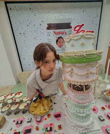 ▲歐陽娜娜過25歲生日，歐陽龍破壞驚喜。（圖／翻攝自Instagram／nanaouyang）