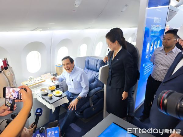 ▲▼前總統馬英九參訪廈門航空（2025.06.16）。（圖／記者陳冠宇攝）