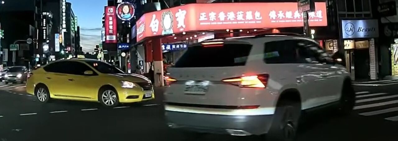 就是要搶！台南休旅車駕駛不禮讓行人　警車跟在後面攔停