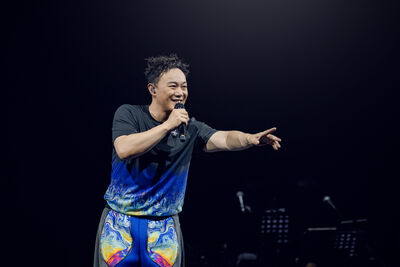 看演唱會「第3排變第13排」現場才知! 原因讓陳奕迅歌迷氣炸