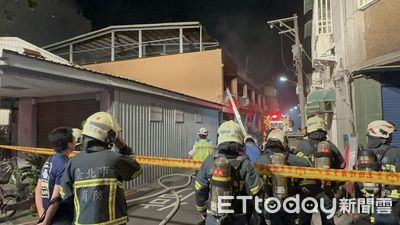 快訊/北投深夜民宅火警 3人受困