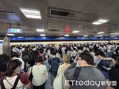 快訊/上班尖峰北捷板南線突車門異常 1100乘客忠孝新生站換乘