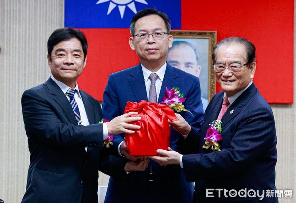 ▲▼台灣高鐵公司前董事長鄭光遠今接任台鐵董事長。（圖／讀者提供）