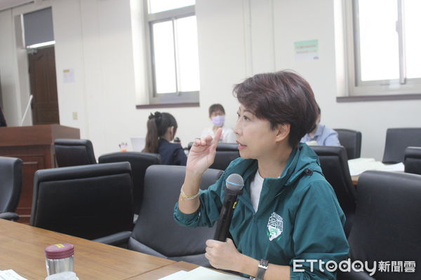 ▲立委陳亭妃推動《個資法》修法，強調應正面表列納管非公務機關，避免資料外洩無歸責機制。（記者林東良翻攝）