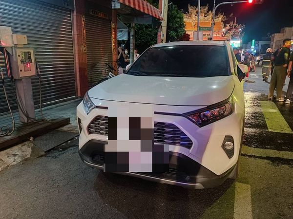 ▲彰化合興宮步巡，鞭炮回收放置車內險釀火燒車意外。（圖／記者唐詠絮翻攝）