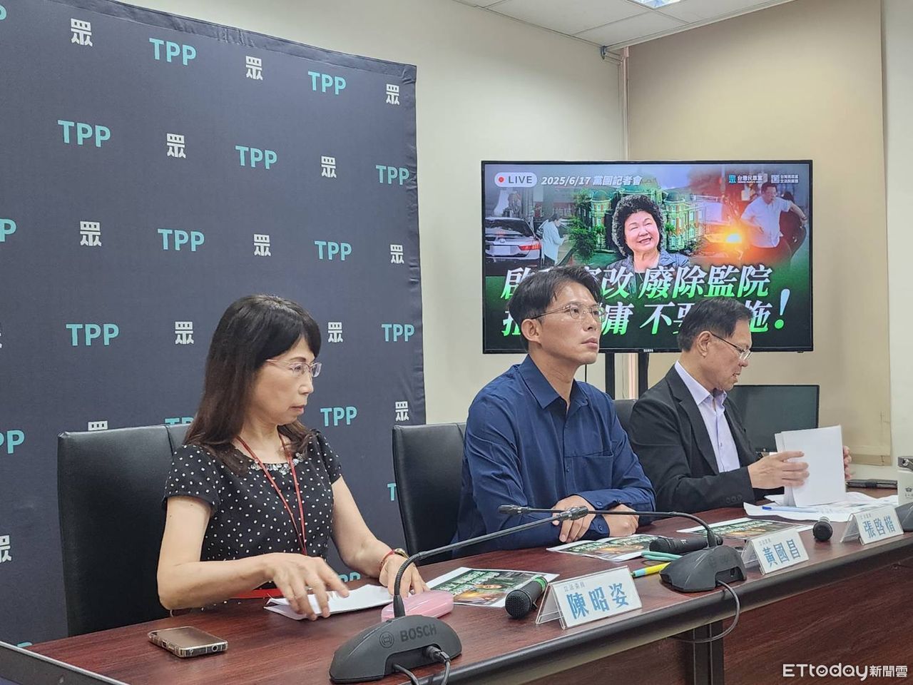 週刊爆3成小草挺罷免　黃國昌：何時做民調我竟不知？
