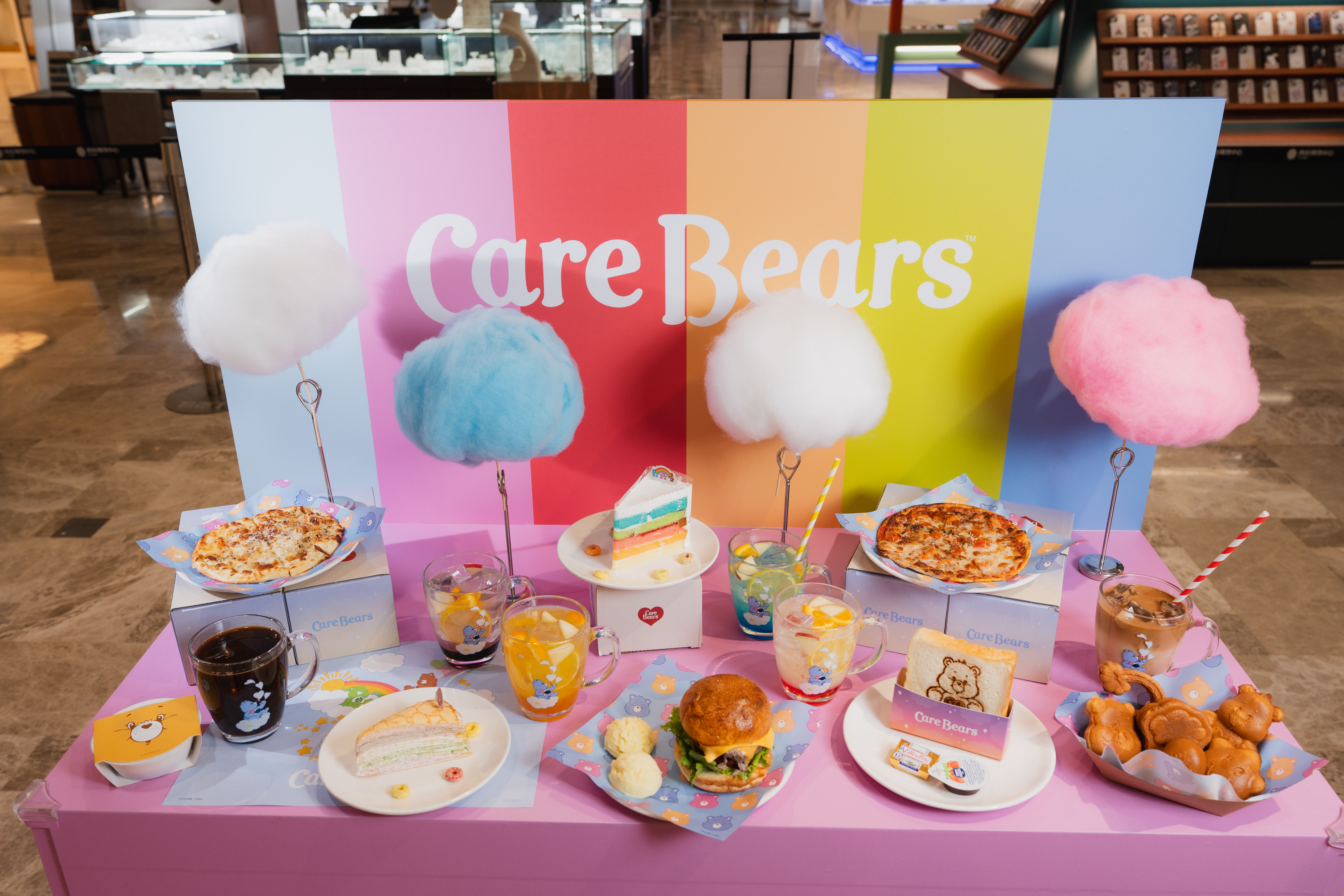 ▲Care Bears咖啡廳南紡登場。（圖／業者提供）