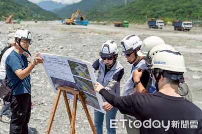 維護地方通行與河防安全　饒慶鈴視察疏濬工程