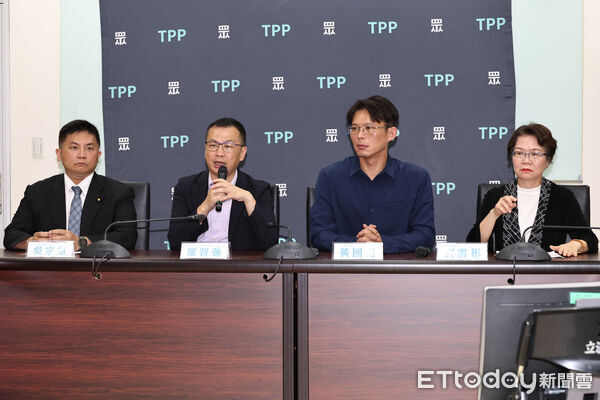 ▲▼  在野集結：掌握憲改時刻 廢除酬庸監院」記者會-吳宗憲,羅智強,黃國昌,劉書彬 。（圖／記者黃克翔攝）