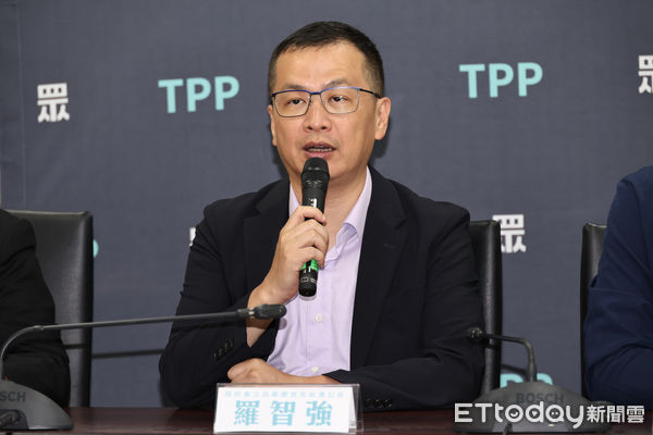 ▲▼ 在野集結：掌握憲改時刻 廢除酬庸監院」記者會-羅智強 。（圖／記者黃克翔攝）