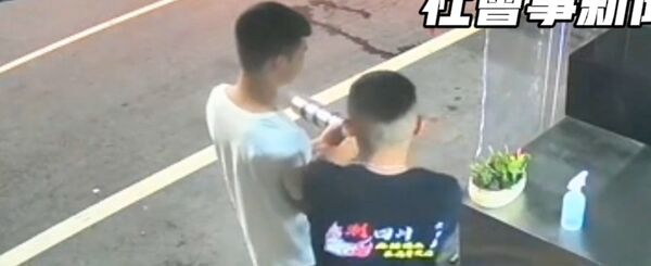 ▲台南市六甲區2男模仿網路影片點燃燃燒物製造爆聲，被警方查獲送辦。（圖／翻攝自社會事新聞影音）