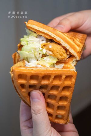 ▲▼小木屋鬆餅 高雄苓雅店。（圖／部落客虎麗笑嗨嗨授權提供）