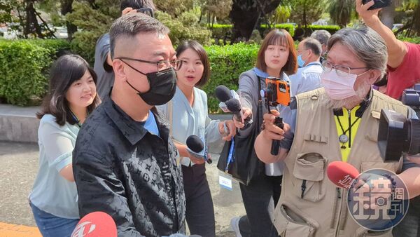 法院今日上午突然裁定陳政谷具保3.5億元、一週3次報到、限居限海8月，外加電子交還進行客機監控，但遭到陳政谷拒絕。（本刊資料照）