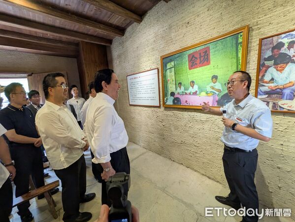 ▲▼前總統馬英九第四度訪問大陸，今日（2025.06.17）參訪寧德市壽寧縣下黨鄉。馬英九在下黨鄉參訪時，和習近平年輕時的照片「同框」。（圖／記者陳冠宇攝）