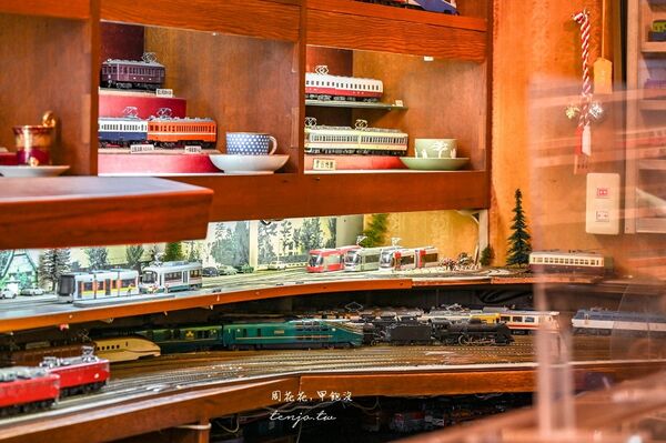 ▲▼Blue Train 超酷鐵道模型咖啡店。（圖／部落客周花花，甲飽沒授權提供）