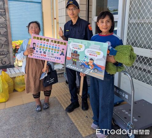 ▲枋寮警結合社區助弱勢，兼打詐等宣導。（圖／記者陳崑福翻攝）