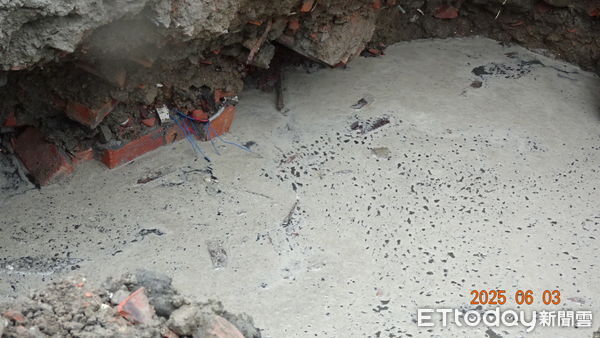 ▲檢察官開挖鍇霖公司，發現該公司違法掩埋廢棄物       。（圖／屏東地檢署提供）