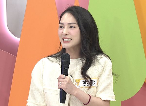 ▲巫苡萱證實曾跟乃哥下跪道歉。（圖／中天提供）
