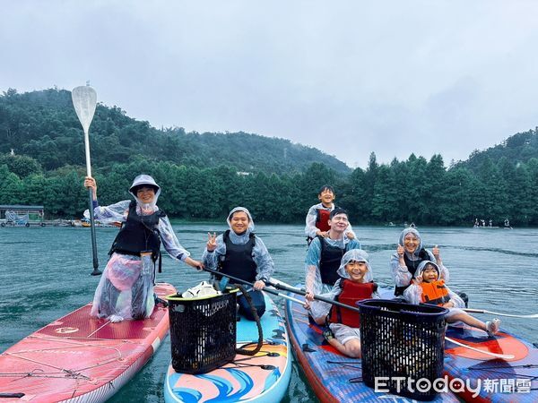 ▲日月潭國家風景區管理處日前舉辦「SUP安全知識宣導暨日月潭百人淨潭教育日」活動。（圖／日月潭國家風景區管理處提供）