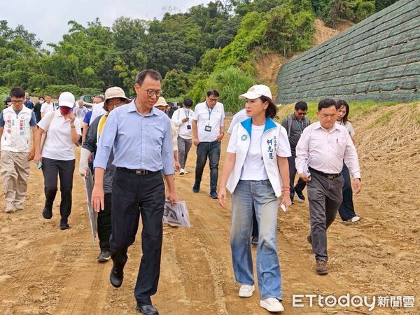 ▲▼高雄大樹光電板「吃掉山林」！居民憂滅村危機　陳其邁令停工徹查 。（圖／記者賴文萱翻攝）