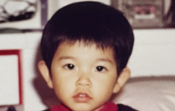 ▲許維恩幼年時留著超短髮型。（圖／翻攝自Instagram／sharon701111）