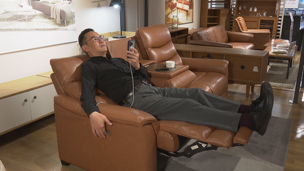 ▲▼宜得利,電動沙發,N-BELIEVA,LE01。（圖／記者姜國輝攝）