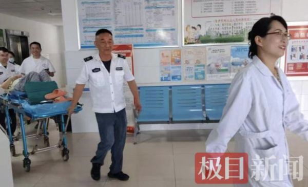 ▲▼吃飽飯「肚子脹脹」　她看完醫師「生了一個寶寶」。（圖／翻攝極目新聞）