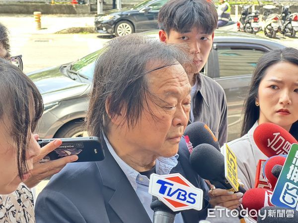 ▲▼民進黨立委王世堅受訪。（圖／記者杜冠霖攝）