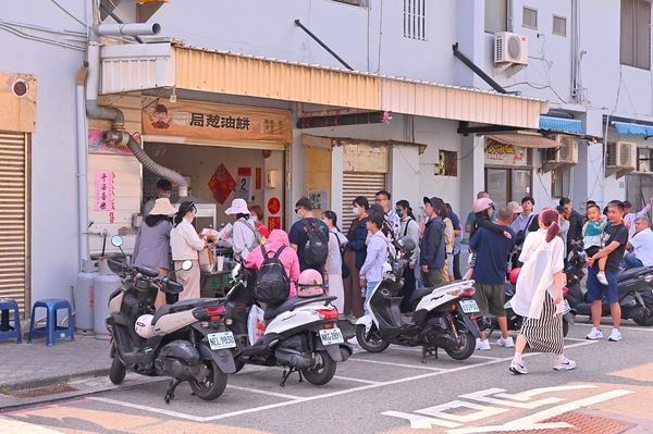 ▲▼郵局蔥油餅。（圖／部落客橘子狗愛吃糖授權提供）