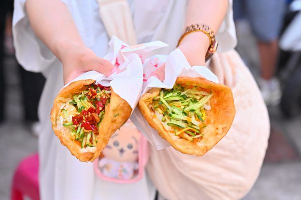 ▲▼郵局蔥油餅。（圖／部落客橘子狗愛吃糖授權提供）