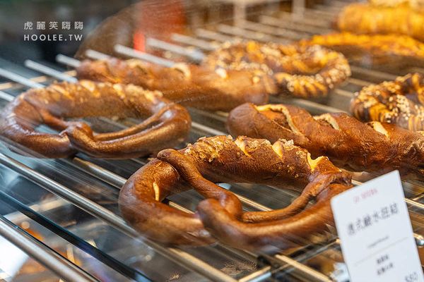 ▲▼拉斯費拉 LA SFERA 麵包店。（圖／部落客虎麗笑嗨嗨授權提供）