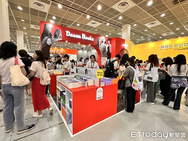 ▲▼韓國最大規模「2025首爾國際書展」，6月18日至22日將於首爾市區COEX 1 樓 Hall A舉行。（圖／記者林育綾攝）